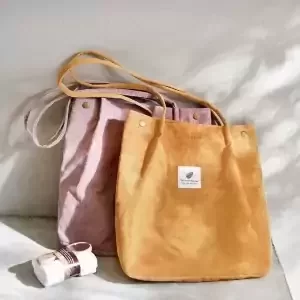 Prostorná nákupní taška