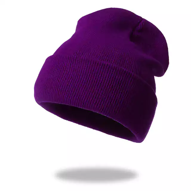 Dámská zimní čepice s výšivkou - 001 Jednobarevná fialová