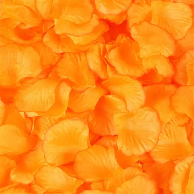 Hedvábné dekorační růžové lístky - oranžový