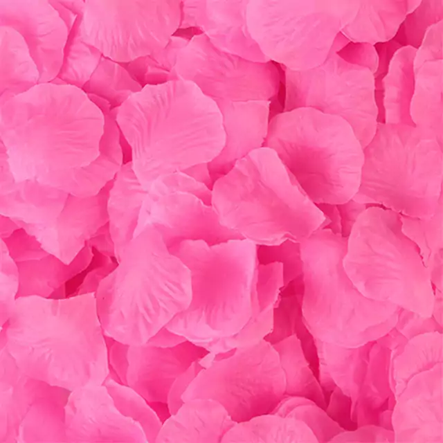 Hedvábné dekorační růžové lístky - sytě růžová