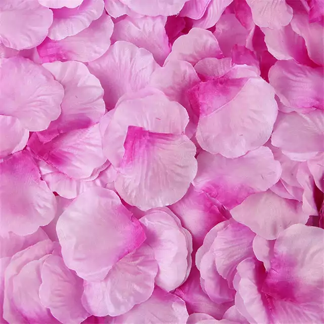 Hedvábné dekorační růžové lístky - Fialová 1