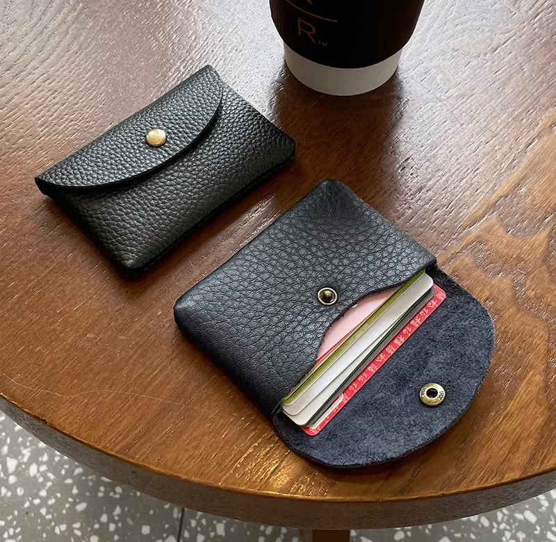 Elegantní minimalistická dámská peněženka
