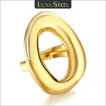 Stylový nerezový prsten ve zlaté barvě