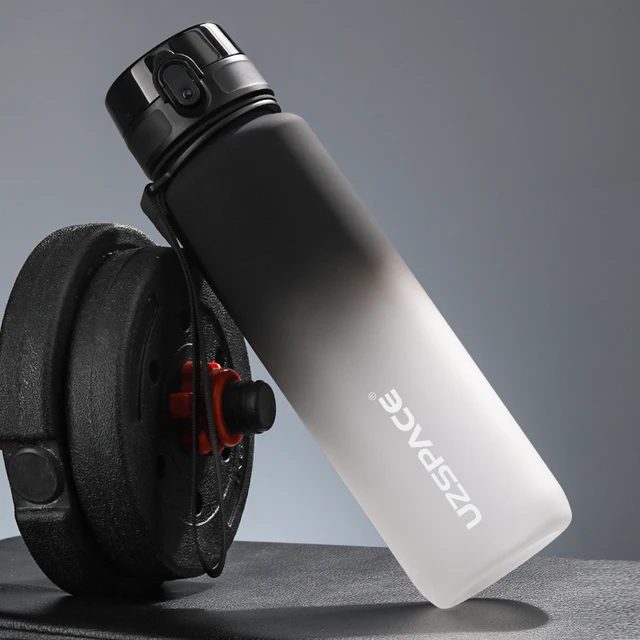 Sportovní láhev bez BPA - Černý a bílý, 800 ml