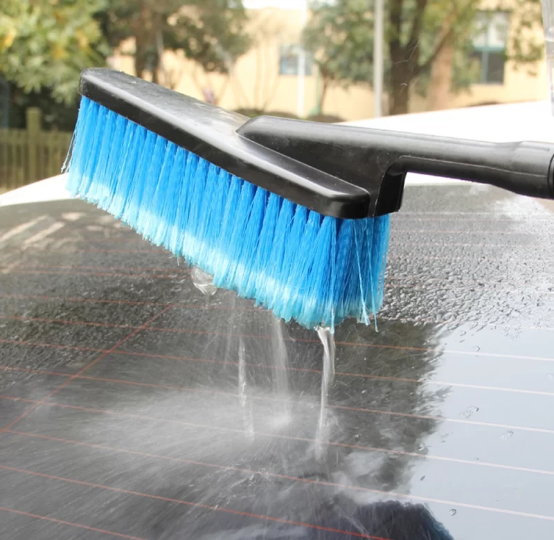 Teleskopický kartáč na mytí auta s lahví mycí prostředek