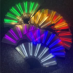 LED skládací vějíř se světelnou show na festivaly