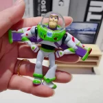 Buzz s křídlem